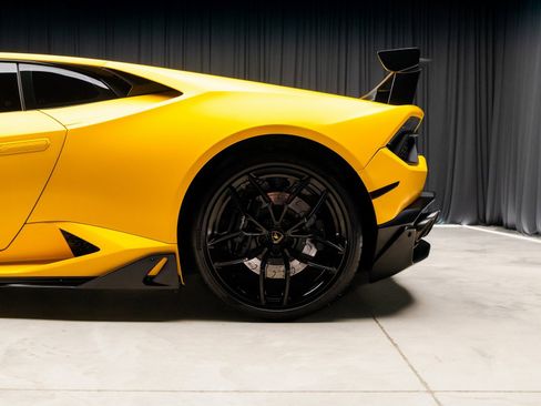 Used 2016 Lamborghini Huracan LP 580-2 image 42