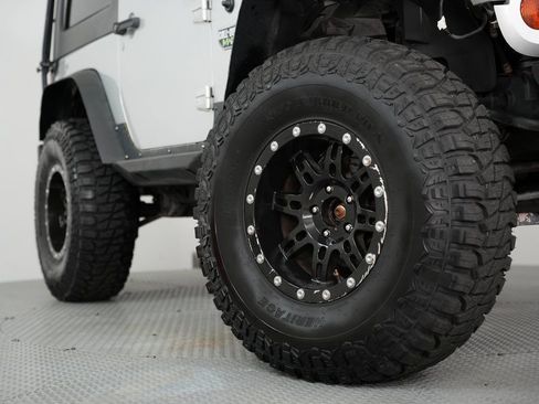 Used 2012 Jeep Wrangler Rubicon image 17