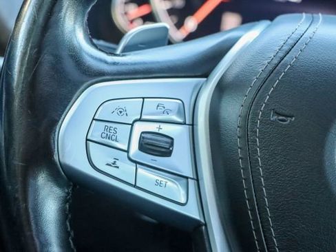 Used 2019 BMW 740i w/ Executive Package image 29