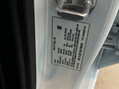 Used 2020 Tesla Model 3 Standard Range Plus image 28