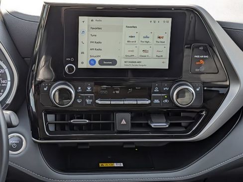 Certified 2025 Toyota Highlander XLE AWD/4WD image 15