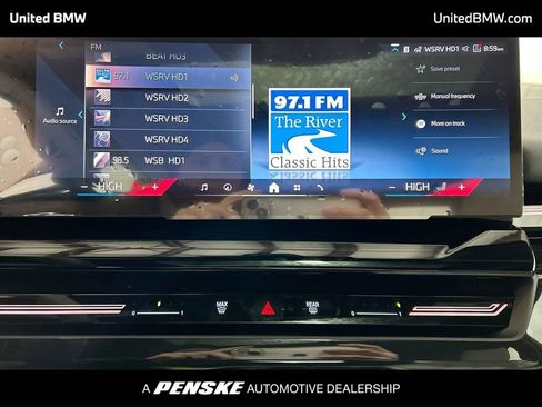 Used 2025 BMW 530i w/ Premium Package image 16