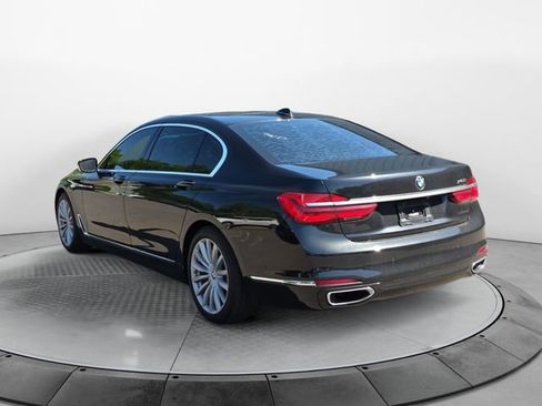 Used 2017 BMW 740i RWD image 3