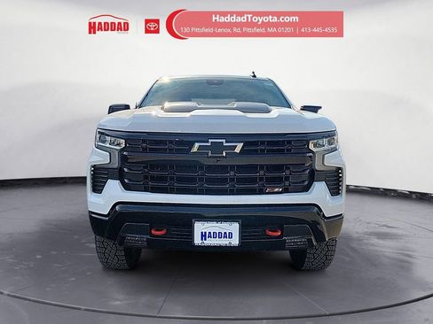 Used 2024 Chevrolet Silverado 1500 LT Trail Boss w/ Convenience Package II AWD/4WD image 8