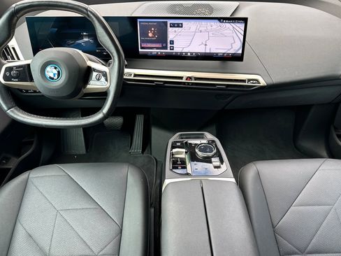 Certified 2024 BMW iX xDrive50 w/ Premium Package AWD/4WD image 17