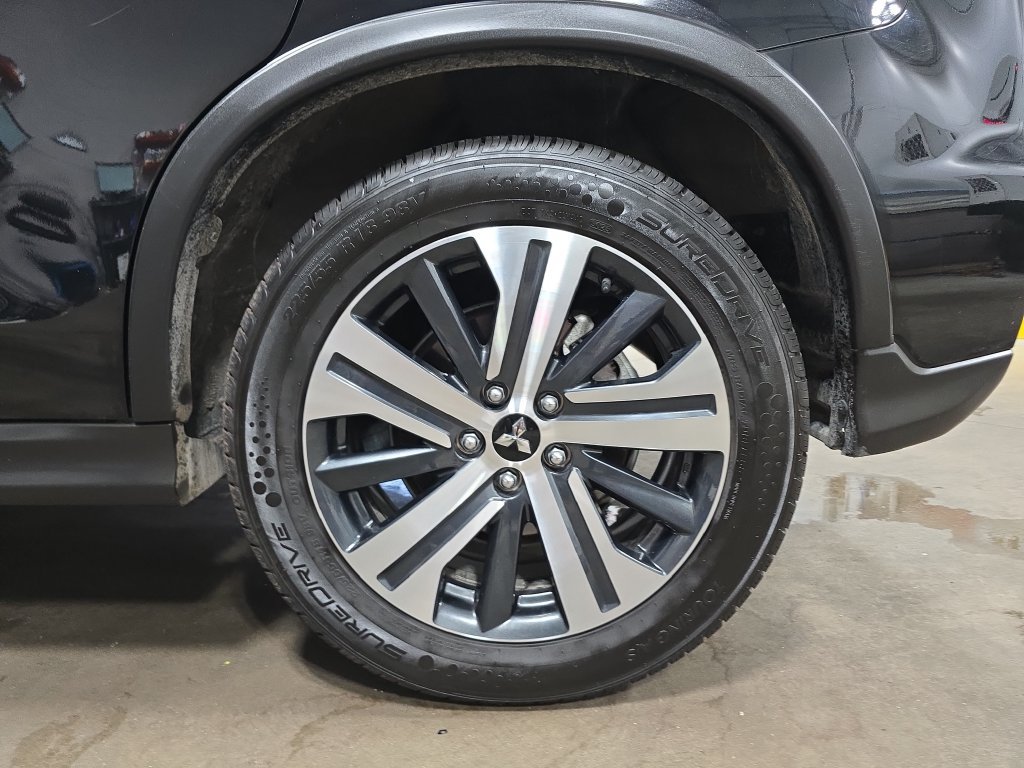 Used 2025 Mitsubishi Outlander Sport ES AWD/4WD image 32
