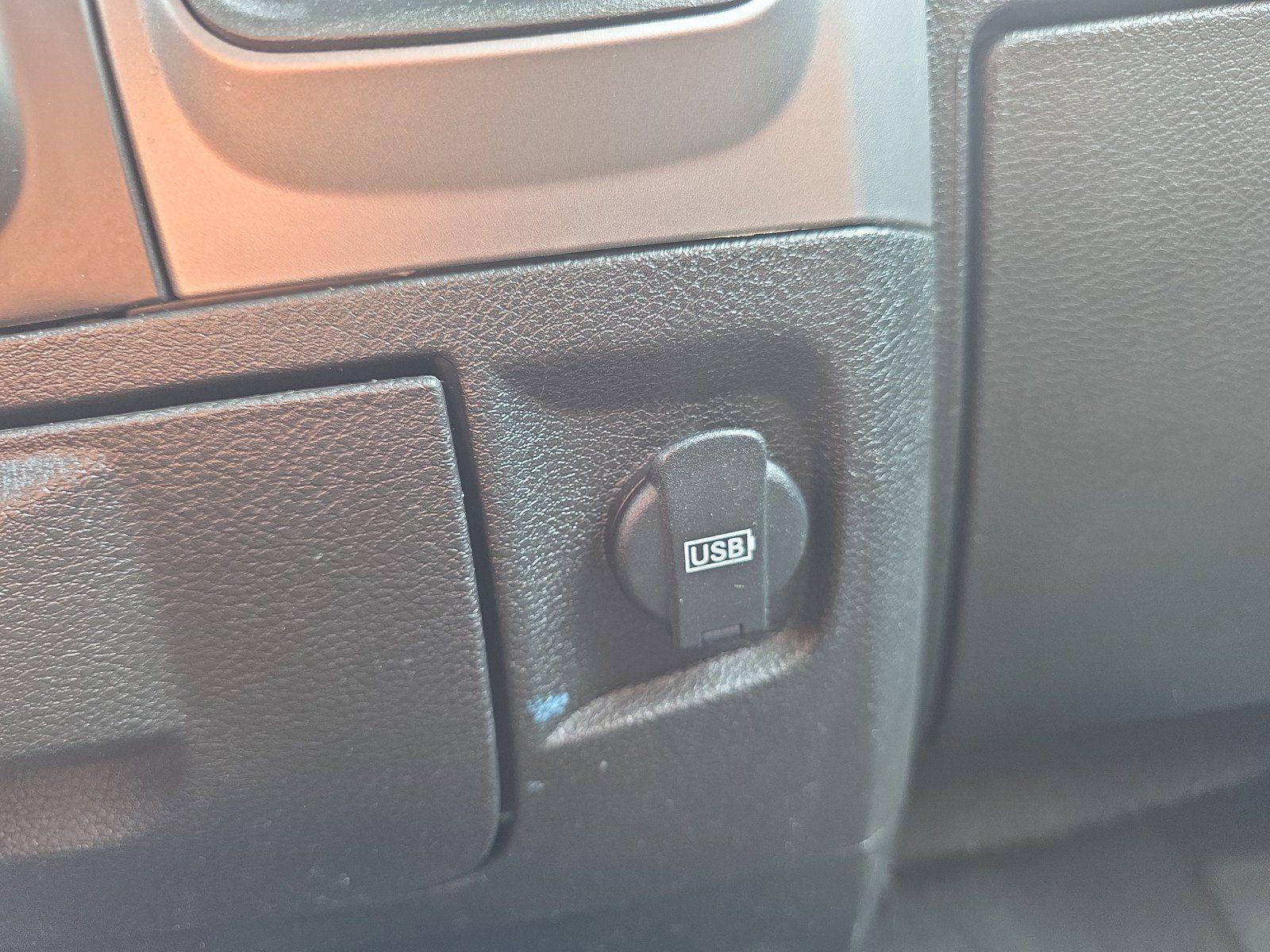 Used 2022 RAM 1500 Classic SLT w/ Protection Group AWD/4WD image 29