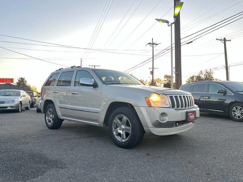 Used 2006 Jeep Grand Cherokee Overland image 7