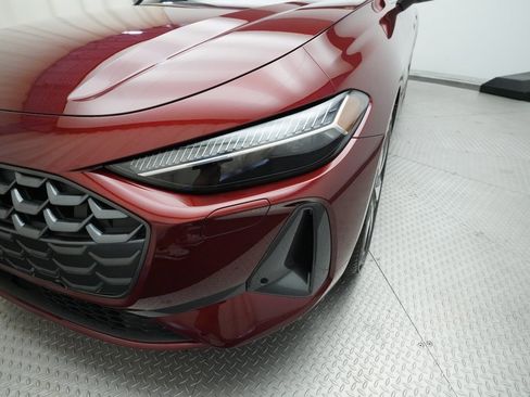 Used 2025 Audi A5 2.0T Prestige w/ 19" Wheel Package image 3