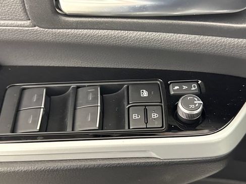 New 2026 Toyota Sienna Platinum AWD/4WD image 29