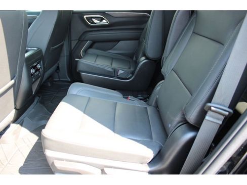 Used 2023 Chevrolet Tahoe Z71 w/ Luxury Package image 23