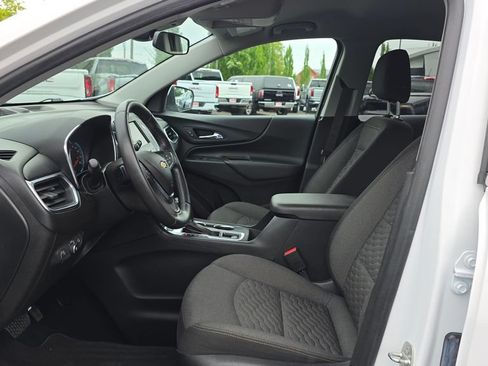 Used 2020 Chevrolet Equinox LT w/ Driver Convenience Package AWD/4WD image 20