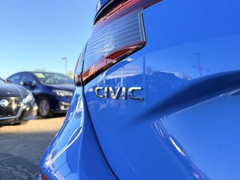 Used 2022 Honda Civic Sport image 8