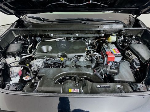 Used 2019 Toyota RAV4 Limited image 31