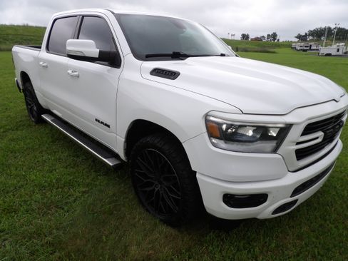 Used 2019 RAM 1500 Sport w/ Level 2 Equipment Group AWD/4WD image 5