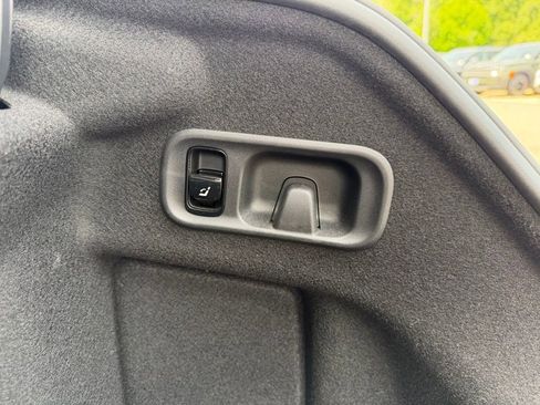 Used 2023 Mercedes-Benz C 300 4MATIC Sedan image 25