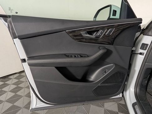 Used 2023 Audi Q8 Premium Plus w/ Premium Plus Package AWD/4WD image 25