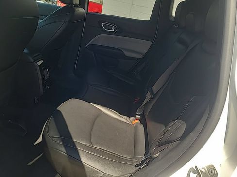 Used 2025 Jeep Compass Limited AWD/4WD image 17