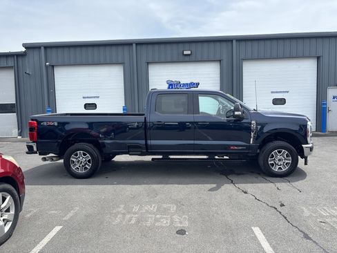 Used 2024 Ford F350 Lariat w/ Camper Package image 2