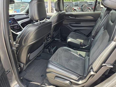 Certified 2023 Jeep Grand Cherokee L Laredo image 12