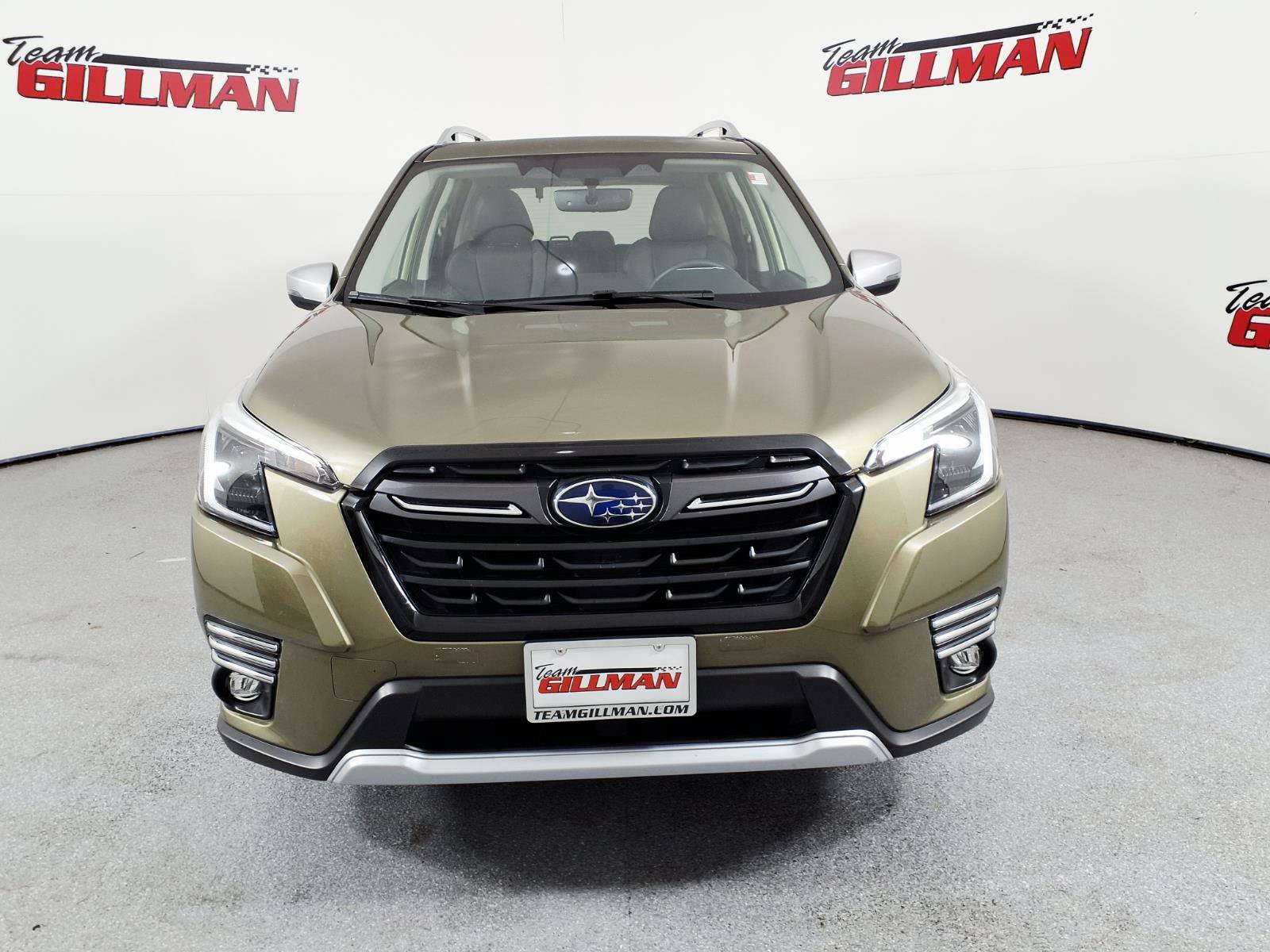 Used 2024 Subaru Forester Touring w/ POP Package 3 AWD/4WD image 2