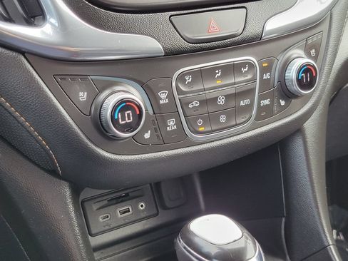 Used 2019 Chevrolet Equinox Premier FWD image 20