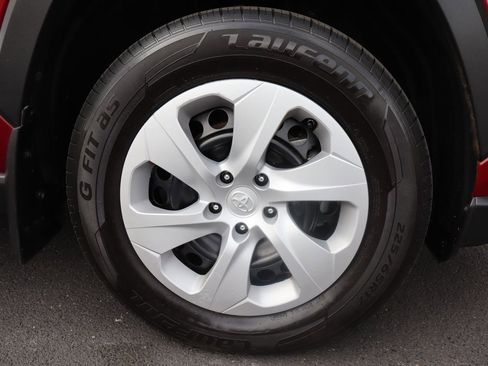 Used 2021 Toyota RAV4 LE w/ Carpet Mat Package (TMS) AWD/4WD image 44