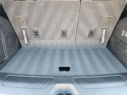 Used 2025 Chevrolet Tahoe LT image 28