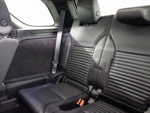 Used 2021 Land Rover Discovery S R-Dynamic image 27