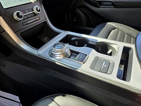 Used 2021 Ford Edge SEL image 23