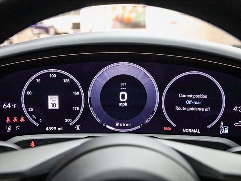 Certified 2025 Porsche Taycan image 27