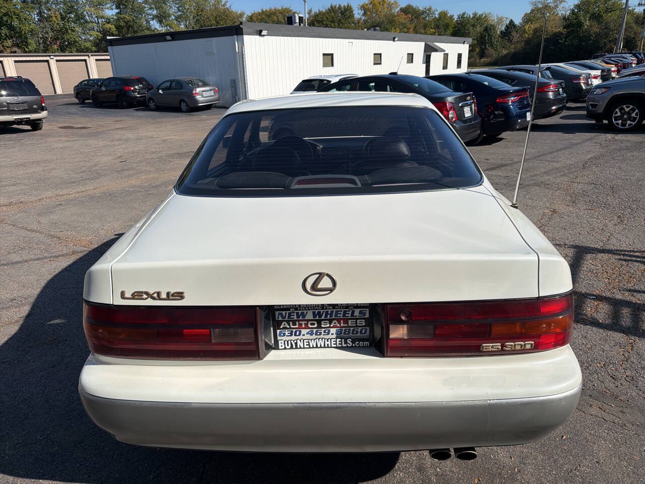 Used 1992 Lexus ES 330 FWD image 4