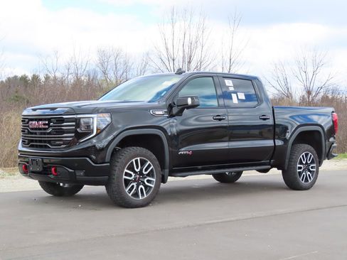 Used 2025 GMC Sierra 1500 AT4 w/ AT4 Preferred Package image 6