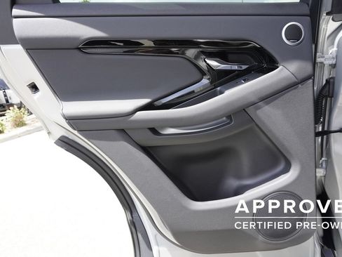 Used 2025 Land Rover Range Rover Evoque S AWD/4WD image 28
