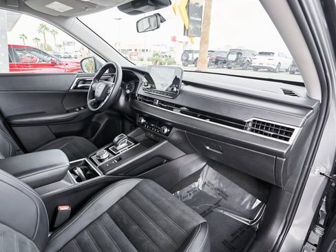 Used 2024 Mitsubishi Outlander SE image 26