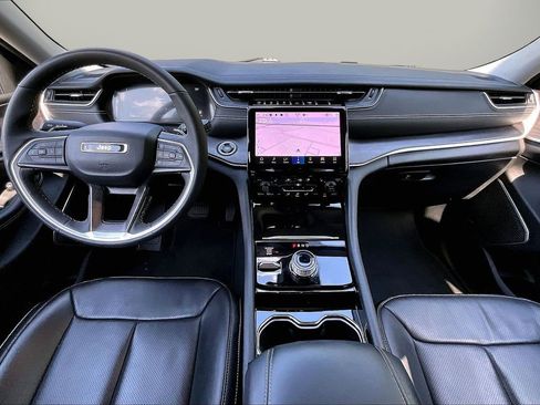 Certified 2023 Jeep Grand Cherokee Limited w/ Luxury Tech Group II AWD/4WD image 15