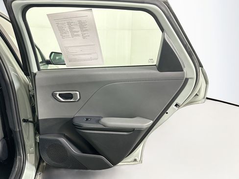 Used 2025 Kia K4 LXS image 30