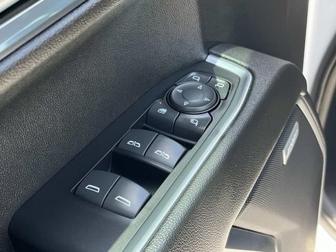 Used 2022 GMC Sierra 1500 SLT w/ SLT Convenience Package AWD/4WD image 29