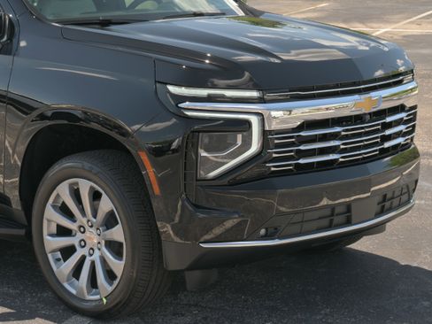 New 2026 Chevrolet Suburban Premier AWD/4WD image 37