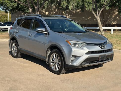 Used 2018 Toyota RAV4 Limited image 16