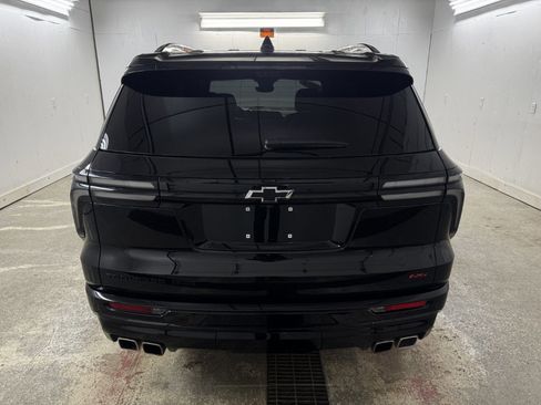 Used 2024 Chevrolet Traverse RS w/ LPO, Floor Liner Package AWD/4WD image 8