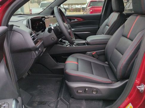New 2026 Chevrolet Traverse RS w/ LPO, Floor Liner Package image 17
