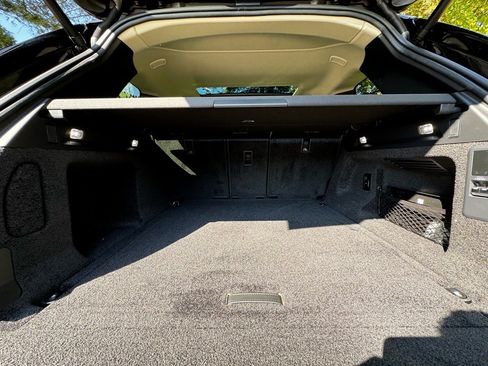 New 2025 Land Rover Range Rover SE image 18