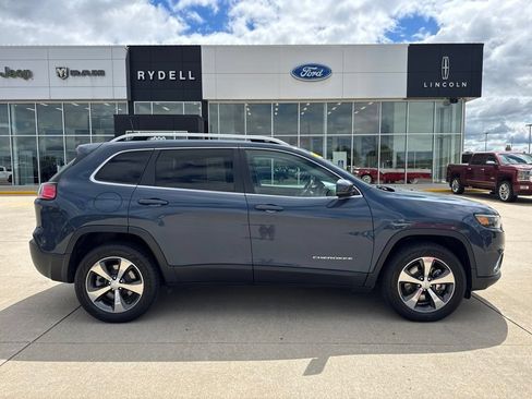 Used 2020 Jeep Cherokee Limited AWD/4WD image 2
