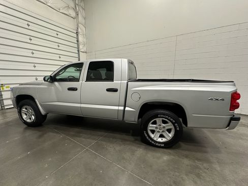 Used 2010 Dodge Dakota Big Horn image 2