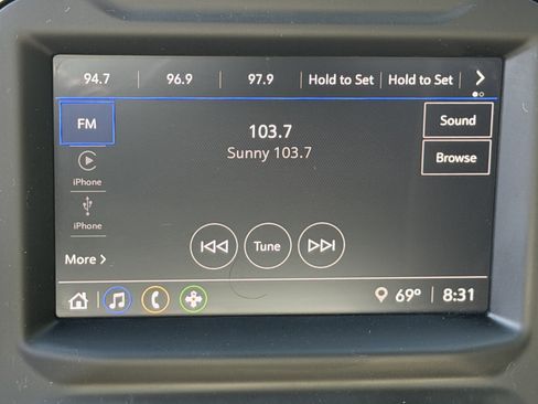 Used 2025 Chevrolet Silverado 1500 W/T image 10