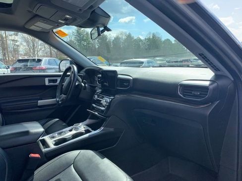 Used 2021 Ford Explorer Limited w/ Equipment Group 301A image 16