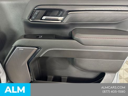 Used 2024 GMC Sierra 2500 AT4X image 18