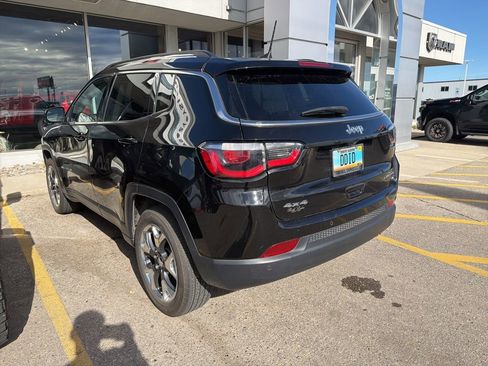 Used 2018 Jeep Compass Limited w/ Navigation Group AWD/4WD image 9