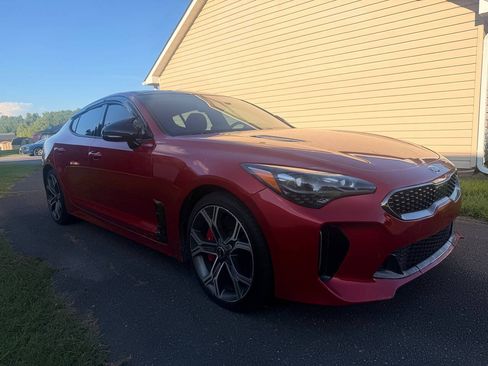 Used 2019 Kia Stinger GT1 RWD image 6